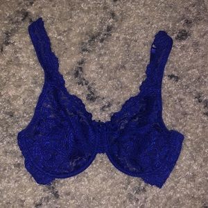 I really like this but it’s doesn’t fit :( it’s very comfortable and looks good